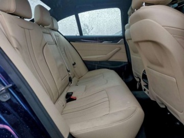 BMW Seria 5 G30-G31 2017 BMW Seria 5 2017 BMW 530 I 2.0 Benzyna 240KM, zdjęcie 9