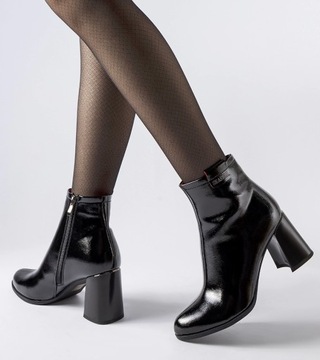 Черные лакированные ботильоны Hers на утеплителе, размер 41.