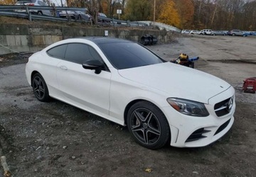 Mercedes Klasa C W206 Limuzyna 2.0 300 258KM 2022 Mercedes-Benz Klasa C Auta z USA - Zapytaj o wiecej ofert 2.0 Benzyna