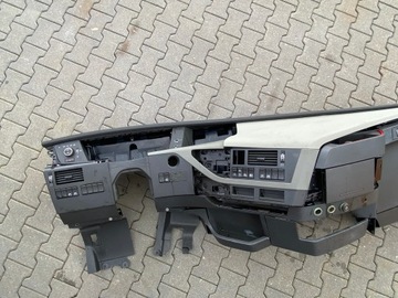 Deska rozdzielcza kokpit VOLVO FH4 FM