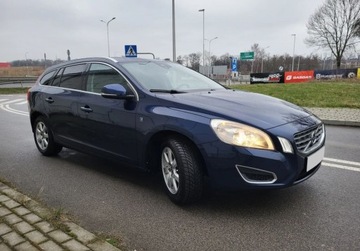 Volvo V60 I Kombi 1.6 DRIVe 115KM 2013 Volvo V60 Potwierdzony przebieg Po serwisie NA..., zdjęcie 2