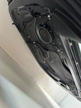 BMW 3 F30 F31 DVEŘE PRAVÝ PŘEDNÍ B39