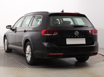 Volkswagen Passat B8 Variant 2.0 TDI BlueMotion SCR 150KM 2019 VW Passat 2.0 TDI, Salon Polska, Navi, Klima, zdjęcie 3