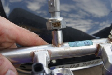 VOLVO S90 V90 LISTWA WTRYSKI WTRYSKIWACZE 2.0TURBO