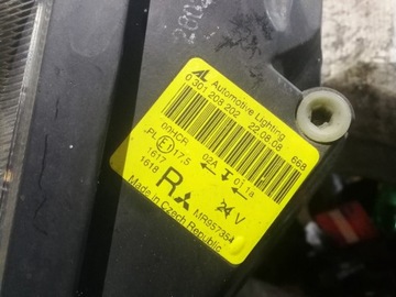 KIA OE SVĚTLO PŘEDNÍ PRAVÁ COLT EVROPA