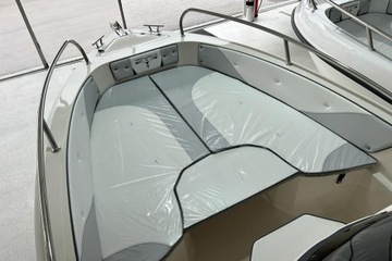 Новая моторная лодка OPEN: Trimarchi AMUNI - 6.00м/7 человек - boatcenter.pl