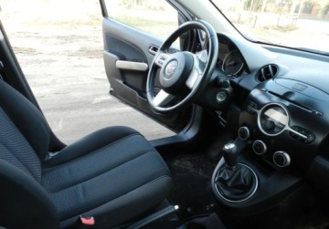 Mazda 2 II Hatchback 5d 1.3 86KM 2010 Mazda 2 ekonomiczna niezawodna 5drzwi Klima 1.3 Benzyna 86KM, zdjęcie 10