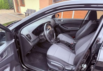Hyundai i20 II Hatchback 5d Facelifting KAPPA 1.2 MPI 84KM 2018 Hyundai i20 Rezerwacja 1.2 Benzyna 84KM, zdjęcie 14
