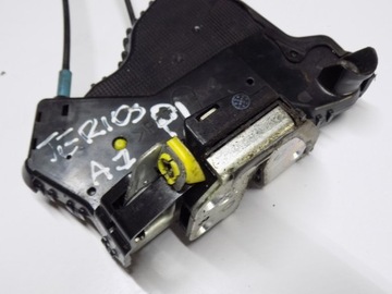 DAIHATSU TERIOS II 06-09 ZÁMEK DVEŘE LEVÝ PŘEDNÍ