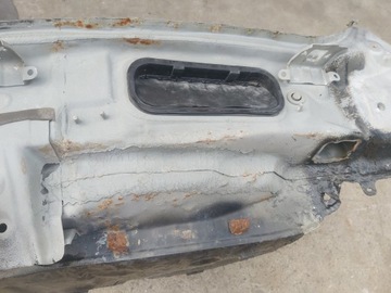 Toyota Rav4 IV ремень безопасности сзади, пол, задняя ванна