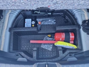 Toyota Yaris III Hatchback 5d Facelifting 2017 1.5 Dual VVT-iE 111KM 2019 Toyota Yaris Toyota Yaris 1,5-Dual-VVT-iE, serwisowany w ASO, 1.5 Benzyna, zdjęcie 26