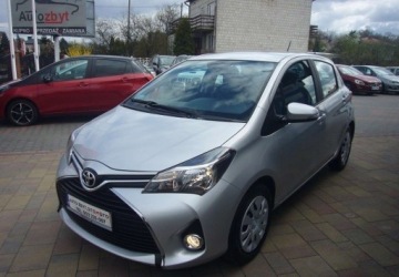 Toyota Yaris III Hatchback 5d Facelifting 1.33 Dual VVT-i 99KM 2017 Toyota Yaris Toyota Yaris III Salon PL - serwis 1.3 Benzyna 99KM, zdjęcie 2