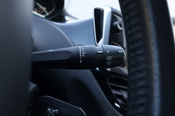 Peugeot 208 I Hatchback 5d Facelifting 1.2 PureTech 82KM 2015 Peugeot 208 1.2 PureTech, Salon Polska, Klima, zdjęcie 19
