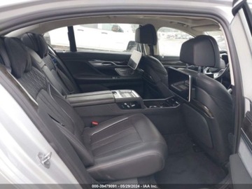 BMW Seria 7 G11-G12 2020 BMW Seria 7 2020 BMW 7 Series 750i xDrive Sedan 4.4 Benzyna 523KM, zdjęcie 9