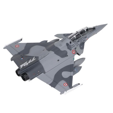 Сплавная модель истребителя в масштабе 1:7.