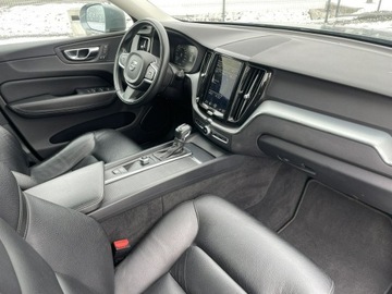 Volvo XC60 II Crossover T5 250KM 2018 Volvo XC 60 4x4 T5 Momentum 2018 kamera, zdjęcie 25