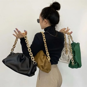 2023 New Handheld Shoulder Bag with Thick Chain an