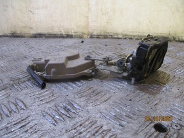 DAIHATSU YRV ZÁMEK LEVÝ ZADNÍ