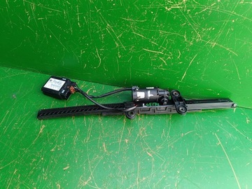 PODAJNIK PASA LEWY BMW E92 9130047 983393 7149307