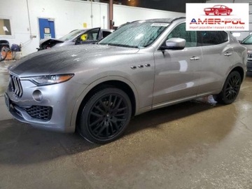 Maserati Levante 2019 Maserati Levante 2019, 3.0L, 4x4, po gradobiciu 3.0 Benzyna 345KM