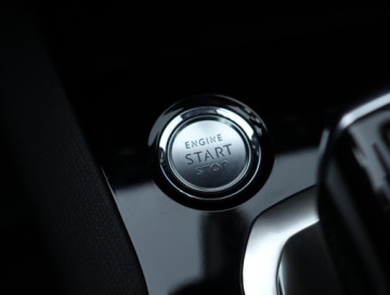 Peugeot 3008 II Crossover 1.2 PureTech 130KM 2020 Peugeot 3008 1.2 PureTech, Salon Polska, zdjęcie 16