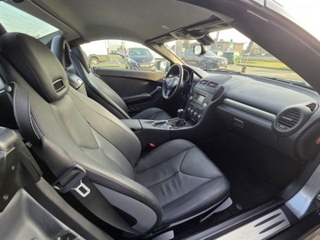 Mercedes SLK R171 Roadster 1.8 (200 Kompressor) 184KM 2008 Mercedes-Benz SLK 200 Kompressor 184 KM R171 manual 1.8 Benzyna 184KM, zdjęcie 10
