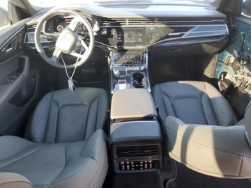 Audi Q8 2021 Audi Q8 2021, 3.0L, 4x4, PRESTIGE S-LINE, od ubezpieczalni 3.0 Benzyna, zdjęcie 6
