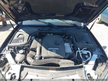 Mercedes Klasa E W213 2019 Mercedes-Benz Klasa E 2019 Mercedes-Benz E-Class E 300 RWD Sedan 2.0 241KM, zdjęcie 10