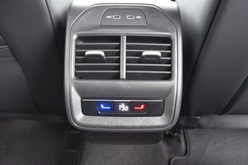 Volkswagen Passat B8 Variant Facelifting 2.0 TDI SCR 150KM 2024 Volkswagen Passat Variant 2.0TDI 150KM Elegance IQ.Drive HAK Masaz ACC Kam, zdjęcie 37