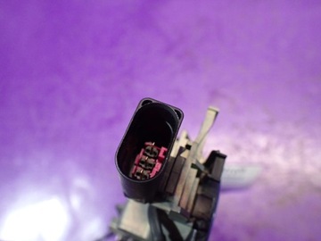 AUDI A3 8L HB 3D 96-00 KLIKA PŘEDNÍ LEVÝ VLOŽKY 4B1837205A LY5M