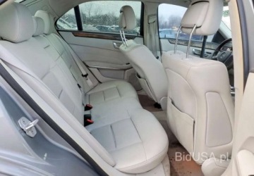 Mercedes Klasa E W212 2014 Mercedes-Benz Klasa E 2014 MERCEDES-BENZ E 350 4x4 - KUPIONY w transporcie, zdjęcie 10