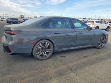 BMW Seria 7 G70 2023 BMW Seria 7 740i 2023 3.0 Benzyna 375KM, zdjęcie 3