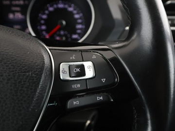 Volkswagen Tiguan II SUV 2.0 TDI 150KM 2018 Volkswagen Tiguan niski przebieg automat, zdjęcie 31