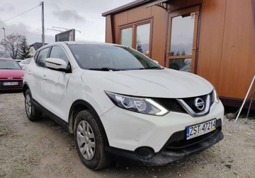 Nissan Qashqai II Crossover 1.2 DIG-T 115KM 2015 Nissan Qashqai 2015r, Salonowy, 1.2 Benzyna. Uszkodzony. Poobijany. Jezdzi.