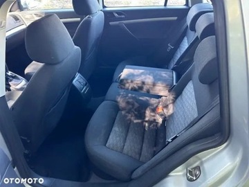 Skoda Octavia II Kombi 1.6 TDI CR DPF 105KM 2010 Skoda Octavia Skoda Octavia 1.6 Diesel 105KM, zdjęcie 14