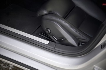 Volvo S60 II Sedan Facelifting 2.0 T4 DRIVE-E 190KM 2019 INSCRIPTION__ KAMERY 360__PANORAMA__HARMAN KARDON, zdjęcie 33