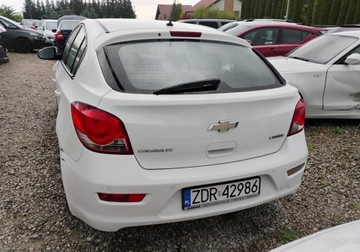 Chevrolet Cruze Sedan 1.8 16V DOHC 141KM 2012 Chevrolet Cruze 2012r, 1.8 Benzyna LPG. Lekko uszkodzony prawy tyl. Jezdz, zdjęcie 18