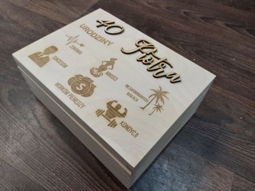 Коробка на день рождения с гравировкой и персонализацией.