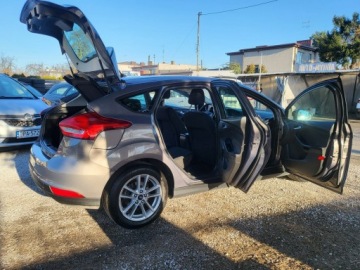 Ford Focus III Hatchback 5d facelifting 1.6 Ti-VCT 125KM 2015 Ford Focus 1.6 125 KM 100% Przebieg Dekra, zdjęcie 9