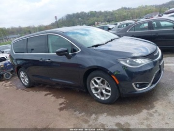 Chrysler Pacifica II 2019 Chrysler Pacifica 2019 r., 3,6L TOURING PLUS 3.6 Benzyna 287KM, zdjęcie 13