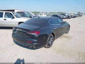 Maserati Quattroporte II 2022 Maserati Quattroporte Modena, 2022r., 3.0L 3.0 Benzyna 424KM, zdjęcie 2