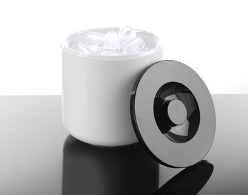 Контейнер для белого льда с черной крышкой, 5л.