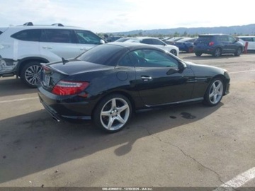 Mercedes SLK R172 2015 Mercedes-Benz SLK 250 2015 1.8 Benzyna 201KM, zdjęcie 5