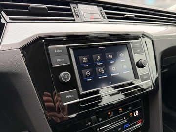 Volkswagen Passat B8 Variant Facelifting 1.5 TSI EVO 150KM 2022 Volkswagen Passat 1.5 TSI / 150 KM Business DSG FV, zdjęcie 27