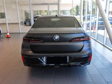 BMW Seria 7 G70 Sedan 3.0 40d 299KM 2026 BMW Seria 7 740d xDrive Sport Sedan 3.0 (299KM) 2026, zdjęcie 2
