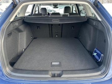 Volkswagen Golf VIII 2025 Volkswagen Golf Variant 1.5 eTSI 150KM Pakiet Ligh, zdjęcie 32