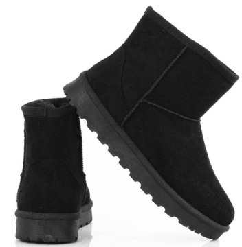 Black Snow Boots Изолированные ботинки 37