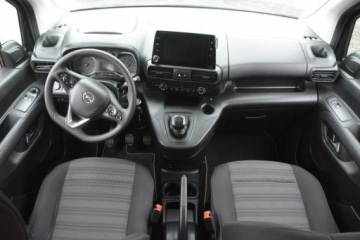 Opel Combo E Kombivan 1.2 Turbo 110KM 2019 Opel Combo 1.2 Turbo 7 osobowy nawi led kamera gwa, zdjęcie 11