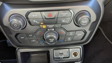 Jeep Renegade SUV Facelifting 1.0 GSE T3 Turbo 120KM 2018 Jeep Renegade 1.0i 120PS OPŁACONY Bezwypadkowy, zdjęcie 22