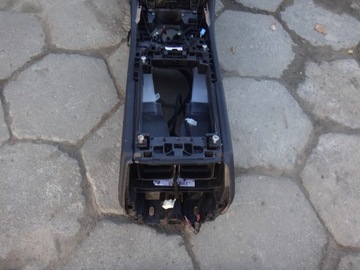 LOKETNÍ OPĚRKA TUNEL CENTRÁLNÍ BMW G30 G31